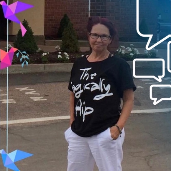 Meet your Posher, Karen - Picture 4 of 14